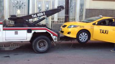 Siguen agresiones y arrestos de 'taxistas amarillos'
