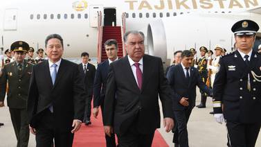 Presidente de Tayikistán estrena avión presidencial comprado a México con visita a China
