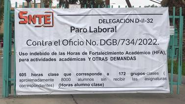 Cumplen cinco días en paro laboral maestros de la 'prepa' Lázaro Cárdenas
