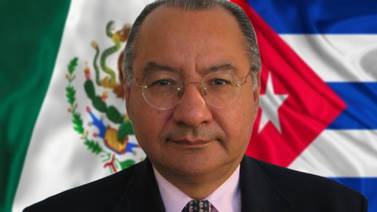Estuvo en México y EU lo arresta por "espionaje a favor de Cuba"; conoce al ex diplomático Victor Rocha