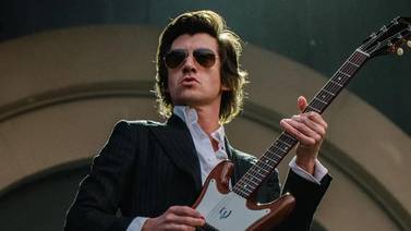 Arctic Monkeys tocará en Glastonbury a pesar de laringitis del vocalista