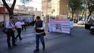 Manifestantes denuncian corrupción de Coordinadora de Delitos de Género de FGJ en CDMX