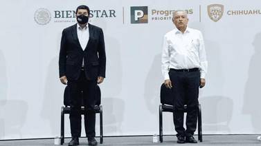 Javier Corral sale "feliz" de reunión con AMLO en Palacio Nacional