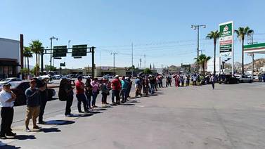 Votantes en Hermosillo inconformes por limitado número de boletas y apertura tarde en casillas especiales