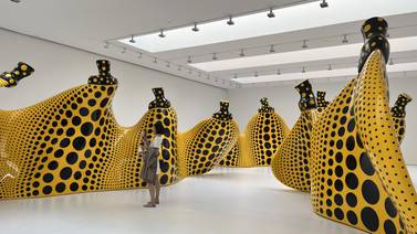 El arte de Yayoi Kusama promete multitudes en galería de Nueva York