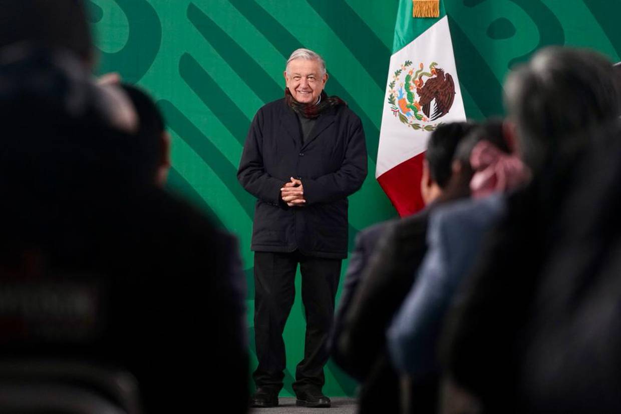 “El éxito depende mucho de no permitir la corrupción”, aseguró López Obrador.