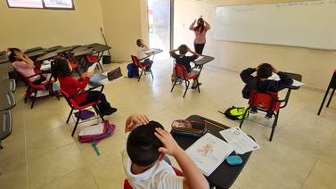 Hermosillo: Por Semáforo Covid verde, Padres se sienten más tranquilos de llevar a sus hijos a la escuela 