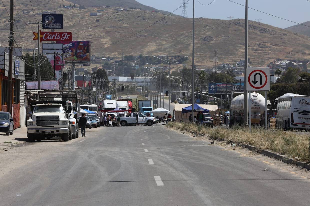 Genera pérdidas económicas bloqueo de carretera Tijuana-Tecate