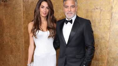 George y Amal Clooney juntos reciben a invitados en los ´Albie Awards´