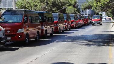 Aceptan permisionarios de taxis rojo y negro nueva empresa de transporte masivo