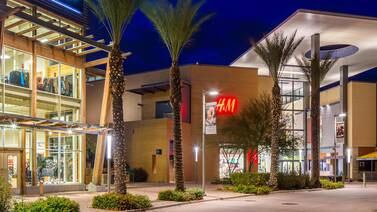 Reabren Malls en Tucson con gran parte de sus tiendas cerradas