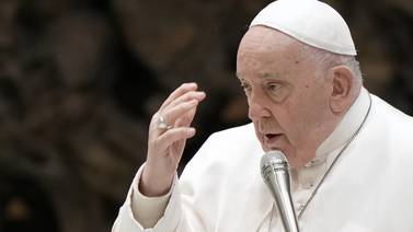 Adicciones, modas y miedo son “cadenas” que “sofocan la libertad”, advierte el Papa Francisco