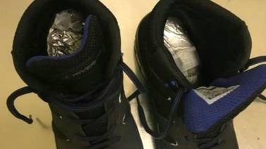 Nogales: Hombre transportaba droga en la platilla de sus zapatos
