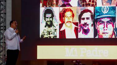 Da conferencia en Mexicali hijo del narcotraficante Pablo Escobar