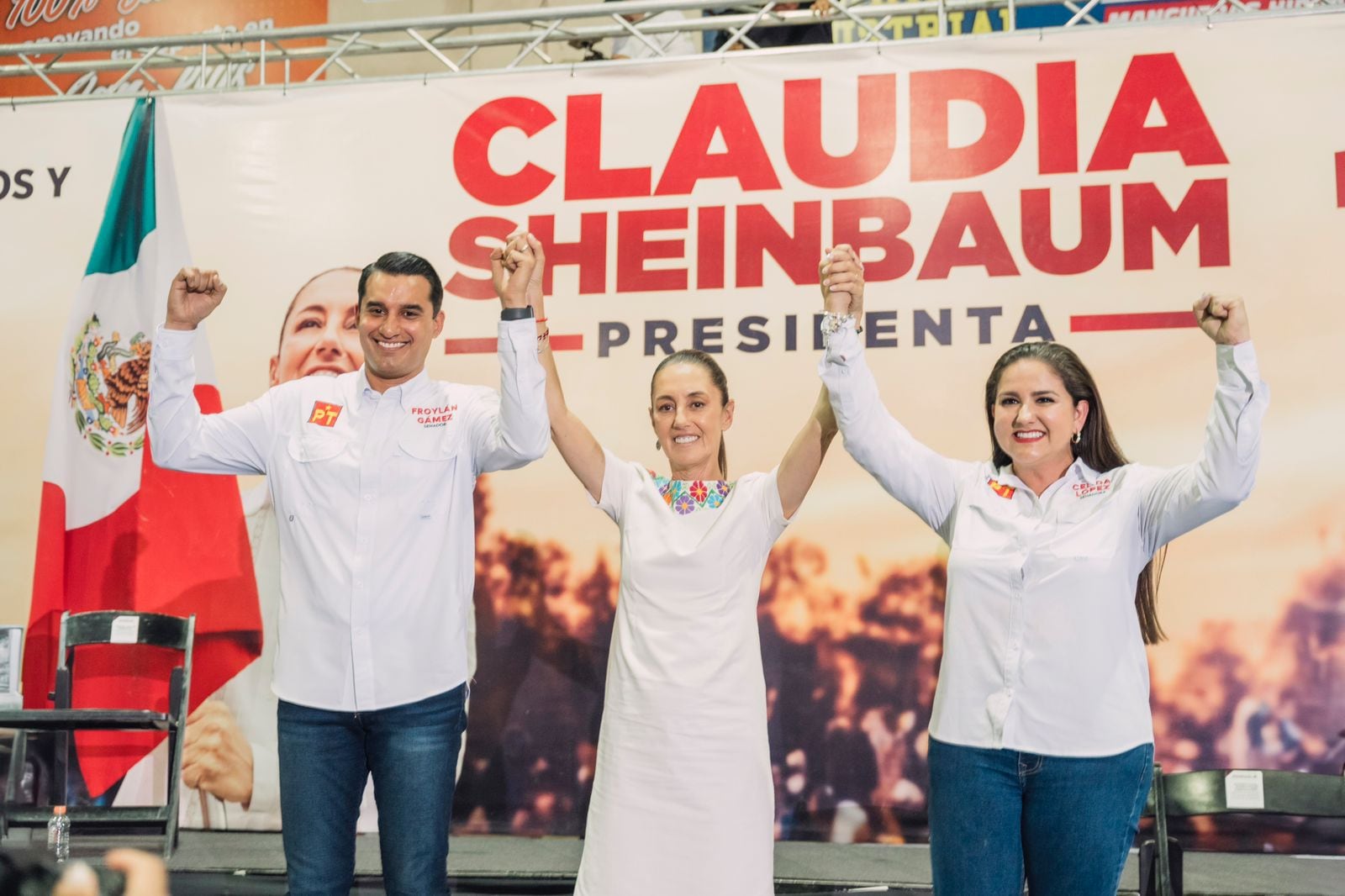 Célida López Cárdenas y Froylán Gámez Gamboa, candidatos al Senado por el PT, con Claudia Sheinbaum, aspirante presidencial por Morena, PT y Verde Ecologista. FOTO: ESPECIAL