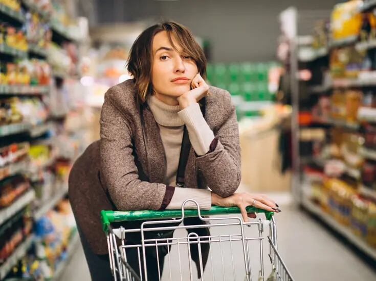 Banamex lanza alerta por cobro de comisión al pagar en estos supermercados al realizar sus compras