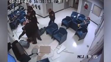 VIDEO: Rea cae del techo mientras intentaba escapar de una cárcel en EU