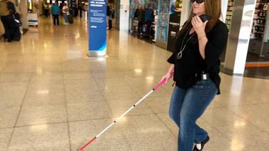 Nueva tecnología ayuda a personas sin vista en aeropuerto de San Diego