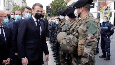 Macron califica de "ataque terroristas islamista", atentado a Francia que dejó 3 muertos