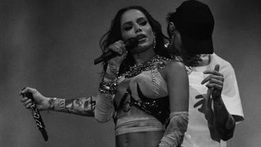 Sensual baile de Peso Pluma y Anitta en Coachella enciende las redes