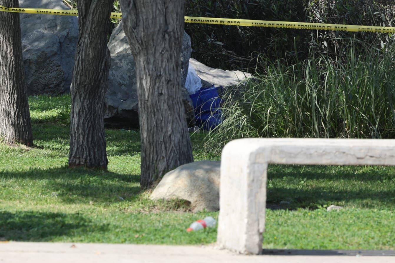 El cuerpo fue encontrado dentro de una bolsa de plásticos azul.