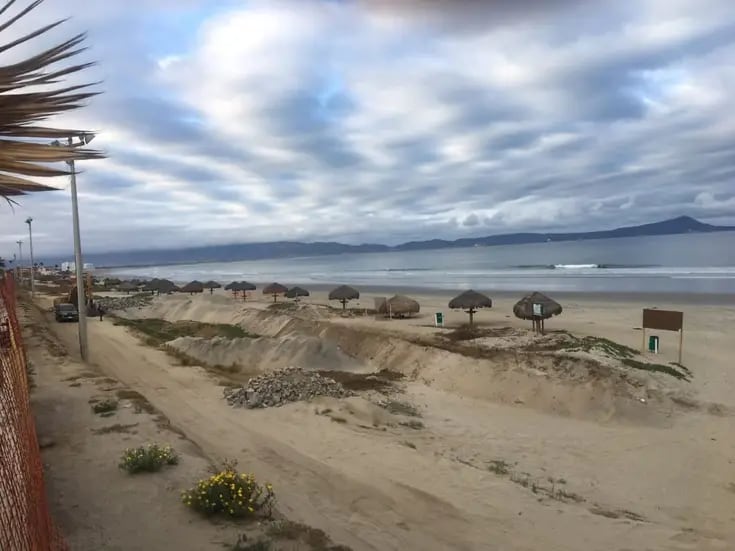 Ordenan a Ayala restaurar dunas en Playa Hermosa