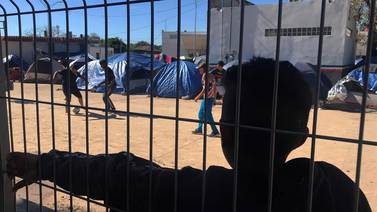 Tienen varicela más de 70 migrantes en la frontera México-EU
