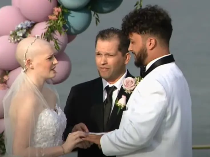 VIDEO: Adolescente con cáncer terminal cumple “su último deseo” y se casa con su novio