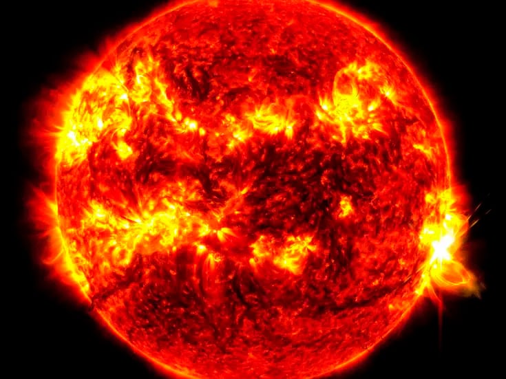 El Sol emite la mayor llamarada solar en casi dos décadas este martes