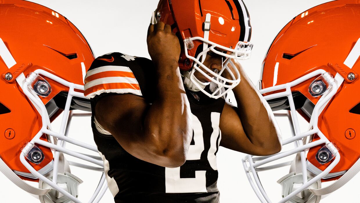 NFL: Browns de Cleveland estrenan mascarillas blancas en sus cascos rumbo la temporada 2024