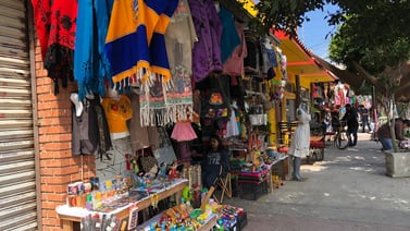 Esperan ventas altas vendedores de artesanías en Rosarito