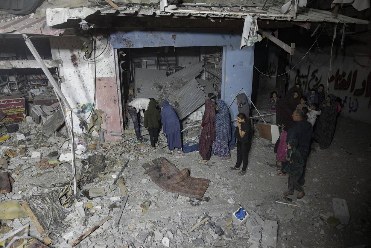 Imagen de un reciente bombardeo israelí en la franja de Gaza. EFE/EPA/HAITHAM IMAD