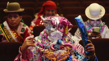 Piden mesura en festejos de carnaval por el Covid en Bolivia