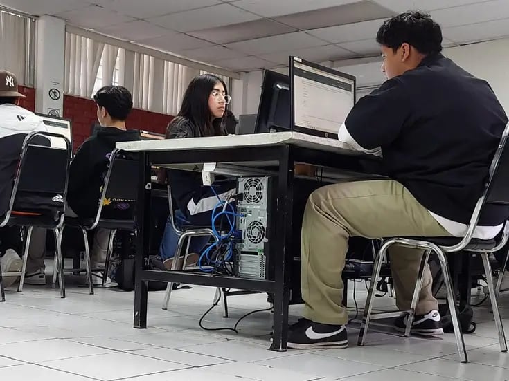 Buscan jóvenes espacios en ‘prepas’ públicas de Tijuana