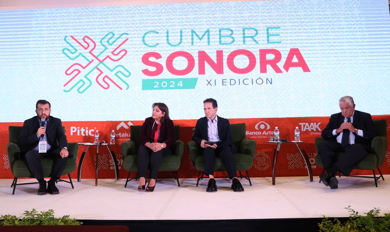 Ciro Di Costanzo, Liz Ileana Rodríguez Gámez, Nathan Wolf y Ricardo López-Murphy en la Cumbre Sonora.