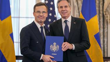 Suecia se convierte oficialmente en miembro de la OTAN