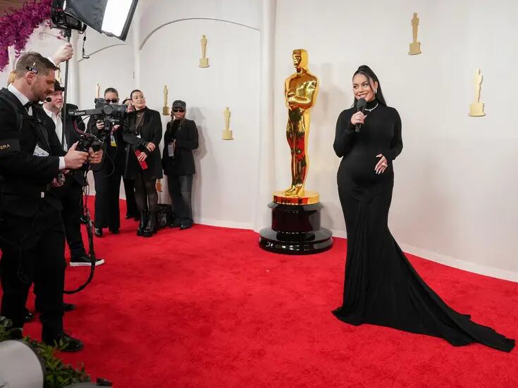 Vanessa Hudgens anuncia su embarazo en la alfombra roja de los Oscar