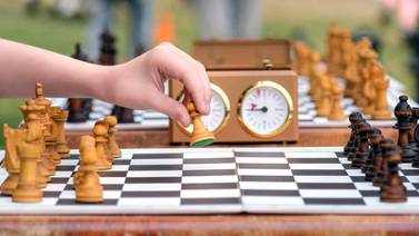 Aprende a jugar ajedrez: el juego estratégico que desafía tu mente