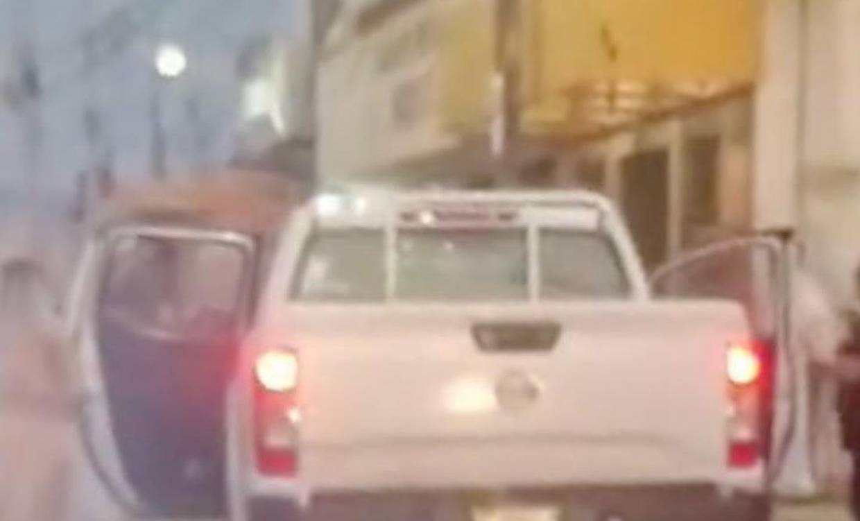 Camioneta pick Up color blanca donde iban las víctimas. Foto Especial