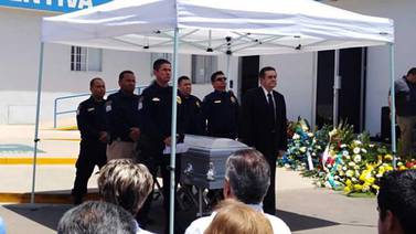 Despiden con honores a agente caído de la PEP en Ensenada