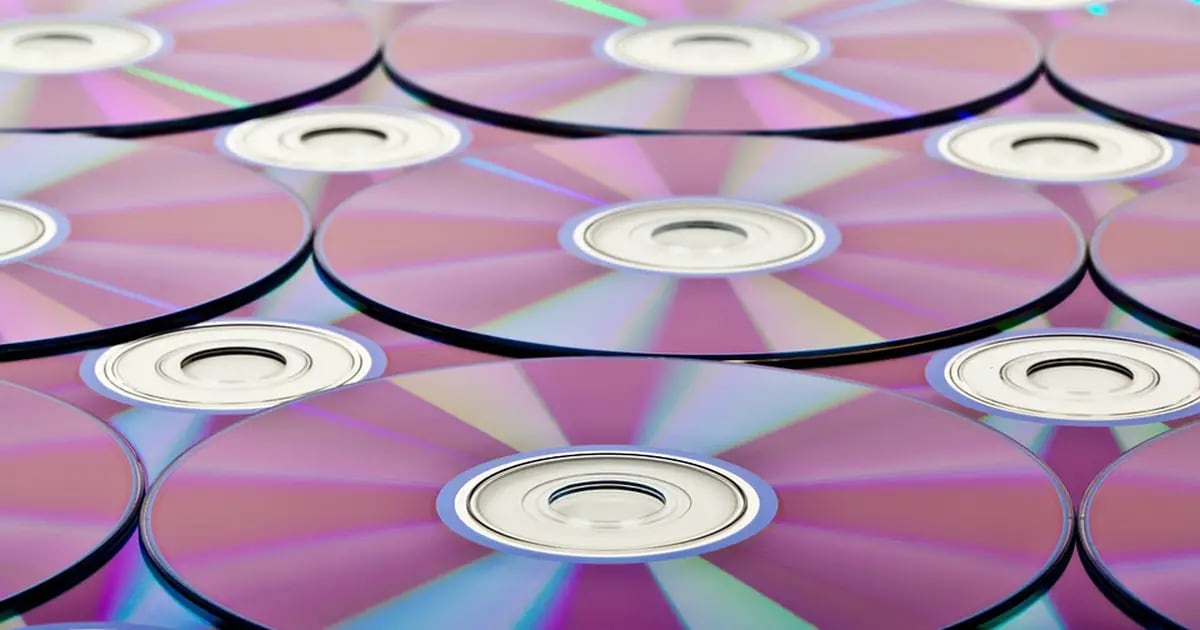 The future of data storage has arrived!: Save a million movies on a single disc using 3D Light technology |  News from Mexico
