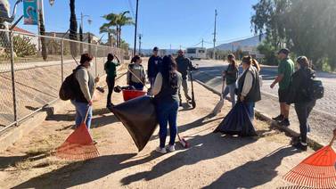 Emprendedores del Valle de Guadalupe limpian la Ruta del Vino