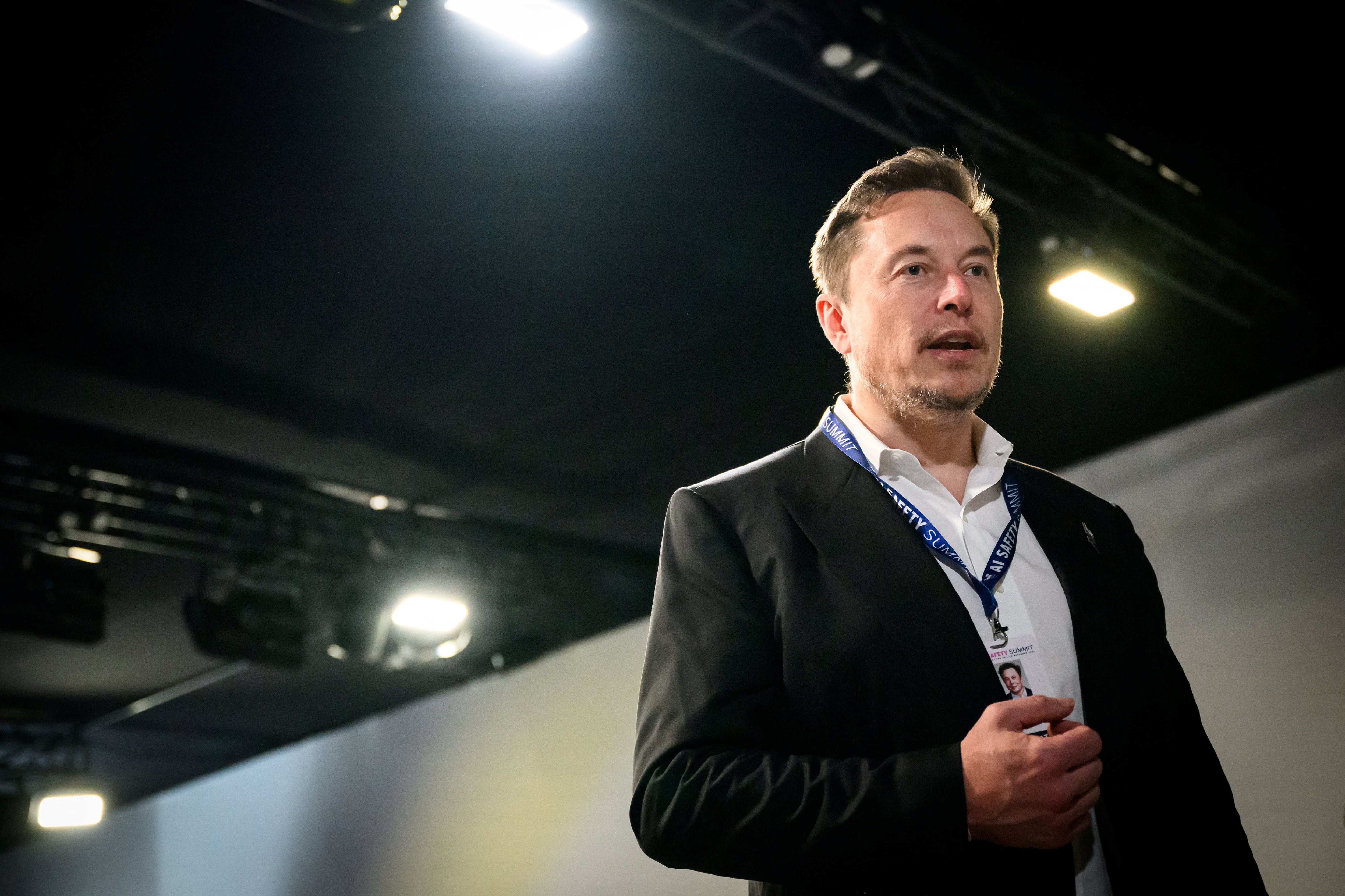 Foto de archivo del CEO de Tesla, Elon Musk, en una cumbre de tecnología en Bletchley Park, Gran Bretaña. 
Nov 1, 2023. Leon Neal/Pool via REUTERS/