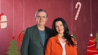 Marcelo Ebrard y su esposa comparten mensaje navideño