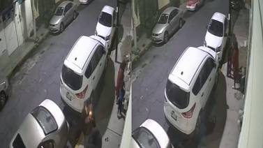 VIDEO: Hombre es atacado a balazos frente a su esposa e hijos durante supuesto asalto en Canal de Tezontle, Iztapalapa