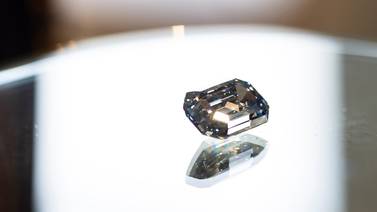 Sotheby's subastará un diamante azul de 48 millones de dólares