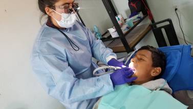 Acuden más de 200 personas a Jornada Médico-Dental en Camalú