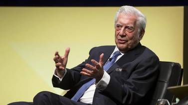 Hospitalizan a Mario Vargas Llosa en Madrid tras contraer Covid-19 por segunda ocasión