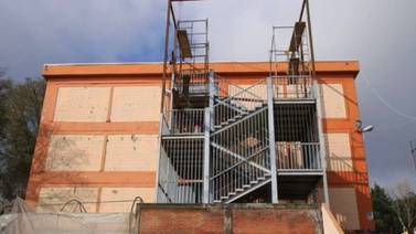 Rehabilitarán escaleras de emergencia en escuelas de Tlalpan