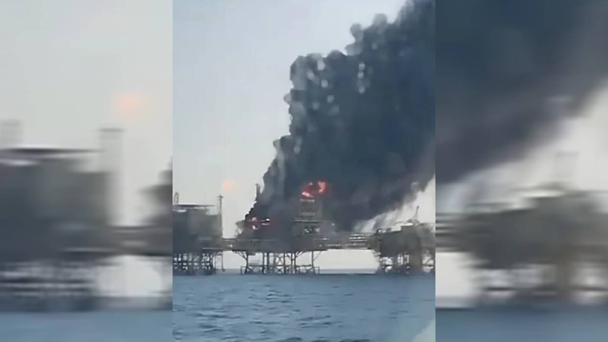 Tras incendio en plataforma marina de Pemex, reportan un fallecido y un total de 13 heridos, con uno en estado grave. Foto: Captura de Pantalla
